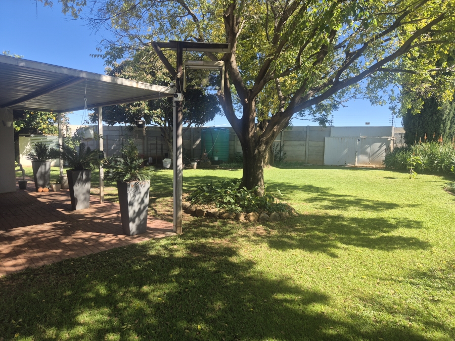 4 Bedroom Property for Sale in Wolmaransstad North West
